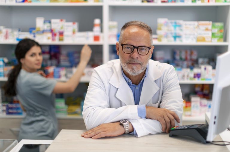 Oméprazole (IPP) : indications, effets secondaires et sevrage progressif